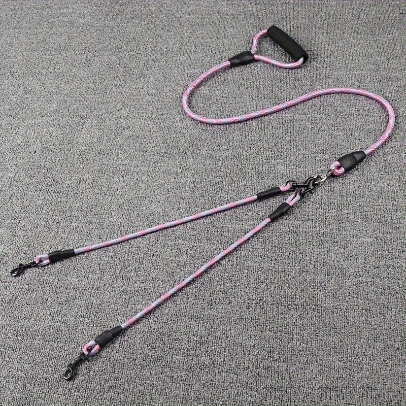 Wave Pattern Double Dog Leash - Removable, tangle-free nylon leash for two dogs on a walk